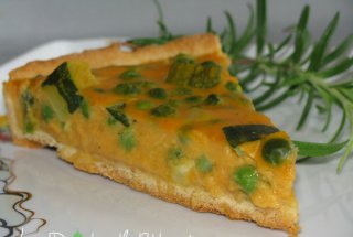 Tarta cu dovlecei, mazare si cartofi dulci
