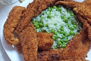 Snitele de curcan cu amestec de legume