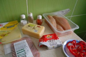Piept de pui umplut, cu garnitura de cus-cus