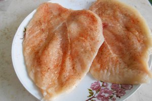 Piept de pui umplut, cu garnitura de cus-cus
