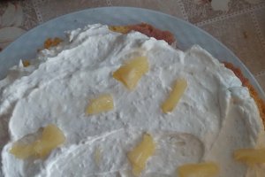 Desert tort cu crema de cirese si nuca de cocos