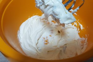 Desert tort cu crema de castane si crema de portocale - reteta nr. 1000