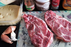 Cotlete de porc gratinate la cuptor