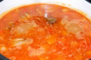 Ciorba de fasole uscata cu afumatura