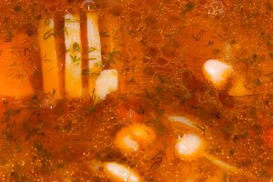 Ciorba de fasole uscata cu afumatura