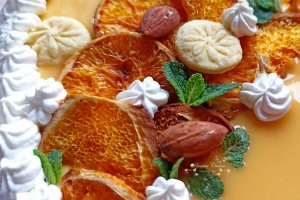 Desert tarta cu crema frangipane si orange curd