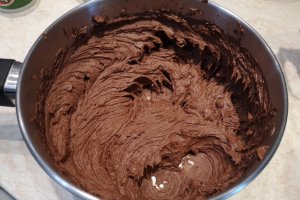 Desert tort cu visine si ciocolata