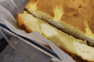Reteta rapida si delicioasa de prajitura cu iaurt si branza dulce