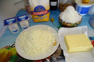 Aperitiv saratele cu unt si untura