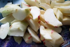 Desert gratin de mere cu nuca de cocos
