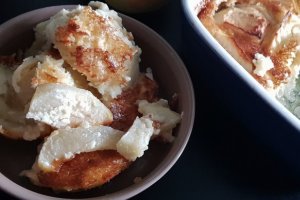 Desert gratin de mere cu nuca de cocos