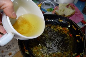 Supa de legume cu paste litere