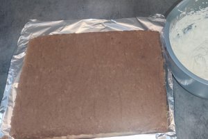 Desert prajitura cu mere si crema mousseline