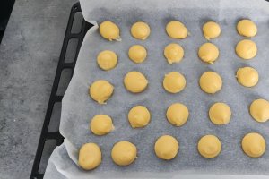 Desert tort profiterol cu ciocolata si portocale