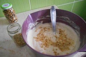 Desert prajitura cu crema de mascarpone si jeleu de rodie