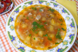 Ciorba din piept de vita, cu legume