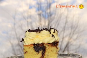 Desert prajitura cu prune, nuci si crema de vanilie