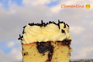 Desert prajitura cu prune, nuci si crema de vanilie
