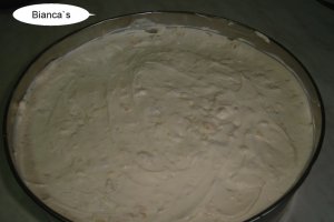 Tarta racoritoare cu piersici