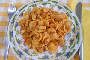 Orecchiette cu piept de pui