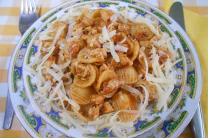 Orecchiette cu piept de pui