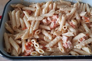Paste cu feta si rosii cherry, gratinate