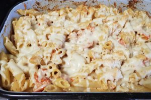 Paste cu feta si rosii cherry, gratinate