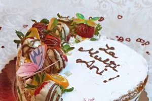 Desert tort Inima cu fructe