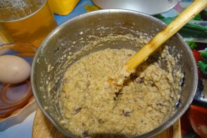 Desert mucenici umpluti cu nuca fiarta in lapte