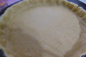 Desert tarta cu crema de lamaie si bezea