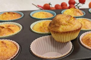 Aperitiv briose cu legume si branza sarata