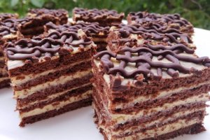 Desert foi cu miere, cacao si crema caramel