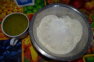 Desert placinta cu mere, de post (varianta dama cu camelii)