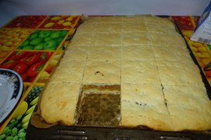 Desert placinta cu mere, de post (varianta dama cu camelii)
