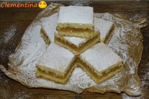 Desert placinta cu mere, de post (varianta dama cu camelii)