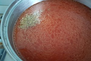 Supa de rosii cu papioane