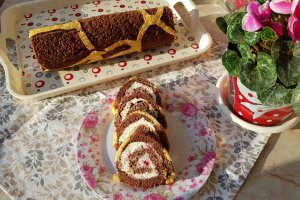 Desert rulada girafa cu mascarpone si zmeura
