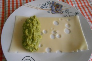 Ceafa de porc la gratar, cu piure de broccoli in cascaval