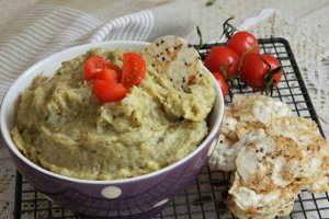 Salata de vinete cu tahini si usturoi