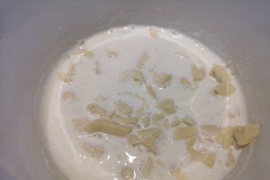 Desert prajitura cu visine si ciocolata