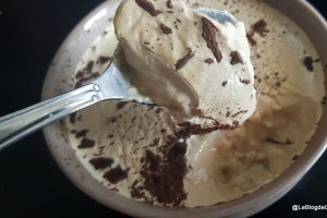 Desert panna cotta cu cafea si ciocolata