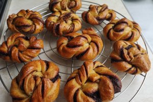 Desert Chocolate babka buns
