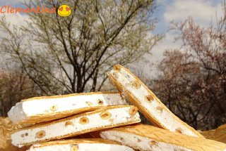 Desert nuga cu alune de padure