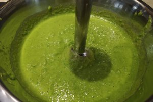 Placinta cu mazare si aluat de avocado