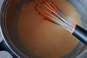 Desert prajitura cu foi de cacao si biscuiti