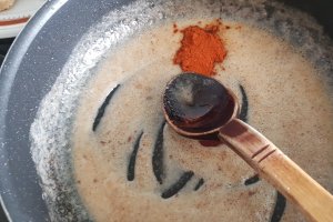 Cotlet de porc in sos de chimen