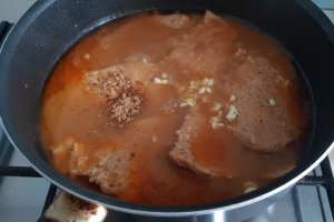 Cotlet de porc in sos de chimen