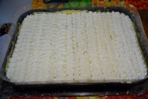 Desert prajitura cu piscoturi si doua creme