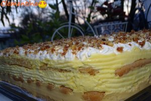 Desert prajitura cu piscoturi si doua creme