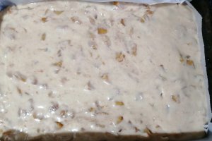 Desert prajitura cu mere caramelizate
